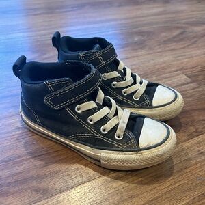 Boys Converse Hightop sneakers